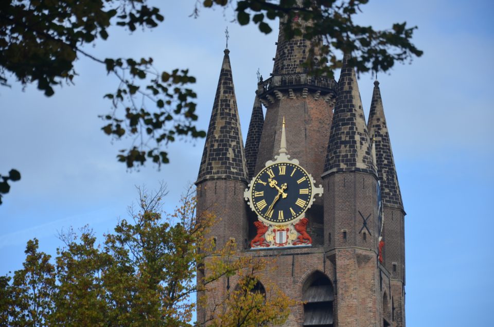 Unter Delft Sehenswürdigkeiten ist die Oude Kerk zu nennen.