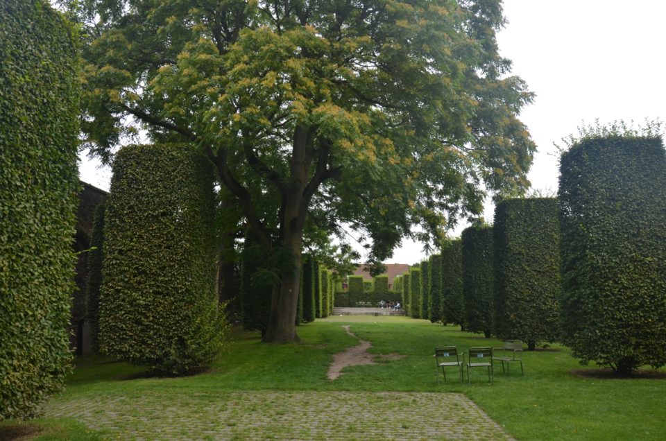 Zu den Gent Insider Tipps zähle ich die Sankt-Bavo-Abtei mit ihrem Gartenbereich.