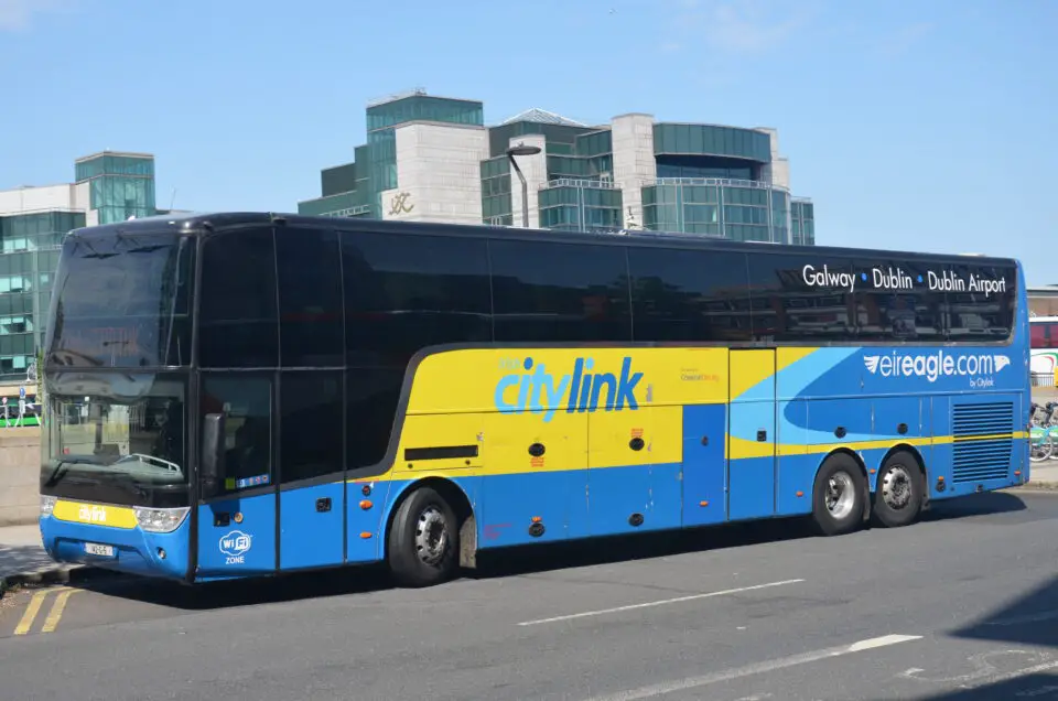 Zu den Dublin Tipps gehören die Busse, die das Zentrum mit dem Flughafen verbinden.