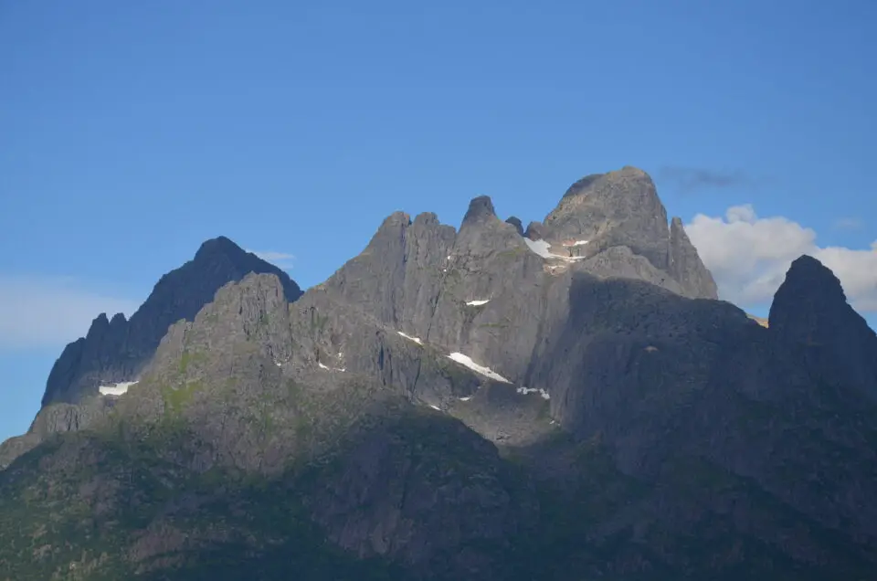 Unter Lofoten Insider Tipps ist der Tengelfjord mit dem Digermulkollen zu nennen.