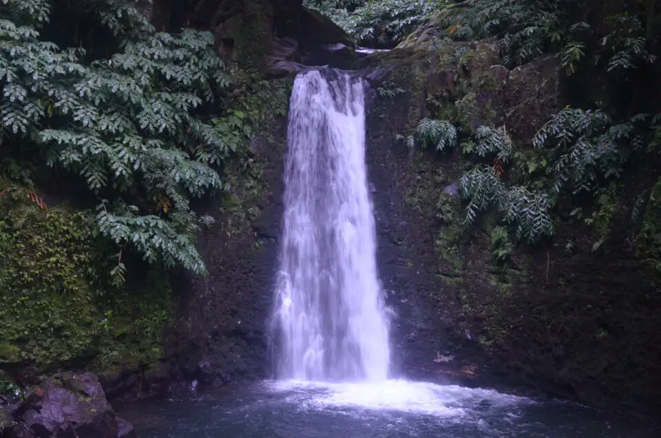 Bei Sao Miguel Sehenswürdigkeiten darf die Cascata do Salto do Prego nicht fehlen.