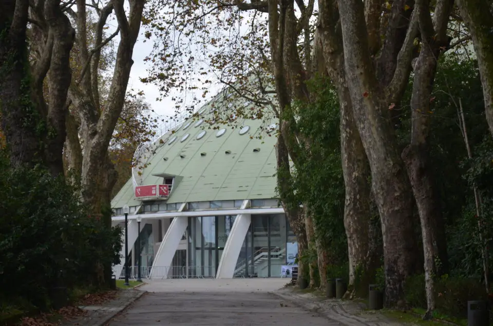 Die Gärten des Palacio de Cristal gehören zu den weiter außerhalb gelegenen Porto Sehenswürdigkeiten.