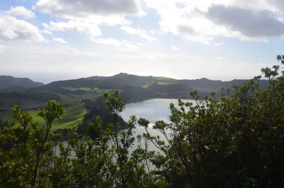 Darf unter Sao Miguel Sehenswürdigkeiten nicht fehlen: die Lagoa das Furnas.