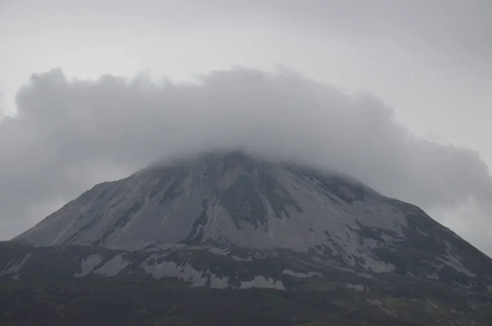 In meinem Artikel über Insidertipps für Irland gehe ich auch auf Unterkünfte beim Mount Errigal ein.