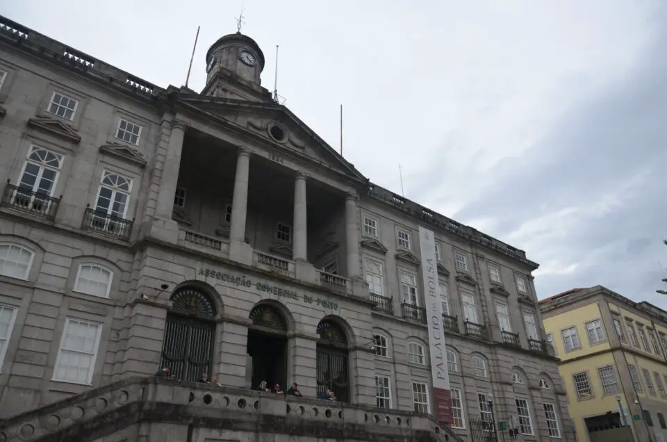 Der Palácio da Bolsa gehört zu den Porto Sehenswürdigkeiten.