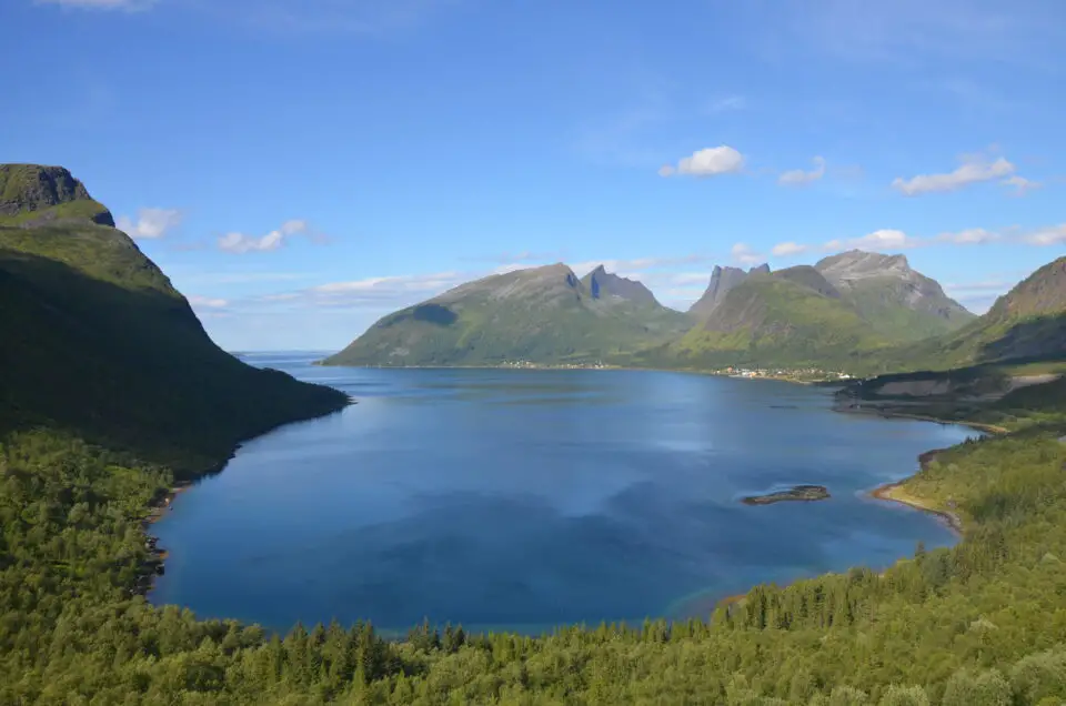 In meinen Norwegen Insider Tipps geht es um Orte wie Bergsbotn auf Senja.