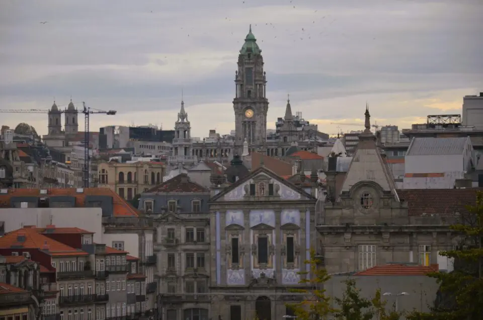 Porto Tipps: Im Porto Sehenswürdigkeiten Rundgang ist das Rathaus eine der wichtigsten Stationen.