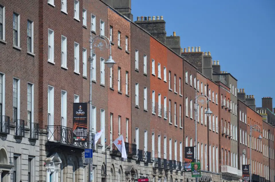 Zu Dublin Hotel Tipps gehört das Viertel St. Stephen's Green mit dem Merrion Square.