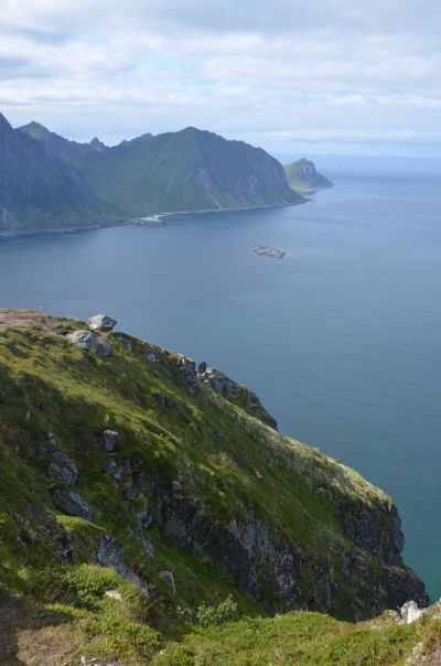 Unter Lofoten Insider Tipps ist der Storsandnes Beach zu nennen.