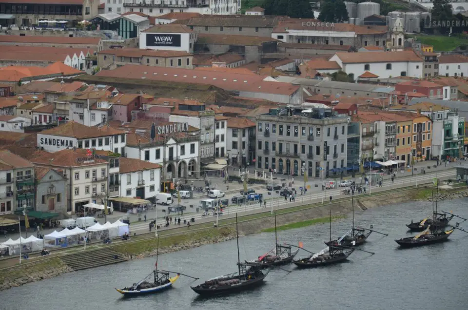 Zu den Porto Sehenswürdigkeiten gehört World of Wine in Gaia.