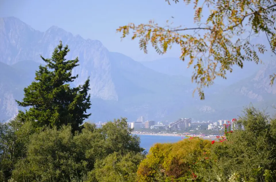 In den Antalya Insider Tipps bzw. Antalya Geheimtipps gehe ich auf unbekanntere Orte rund um den Konyaalti Beach ein.